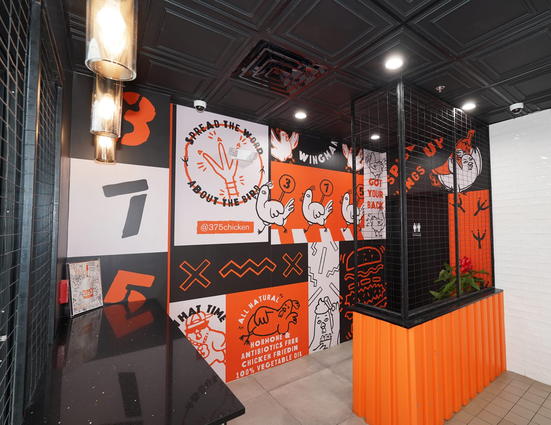 375º Chicken 'N Fries in Newark, New Jersey, interior view 5, designed by Zelta Design