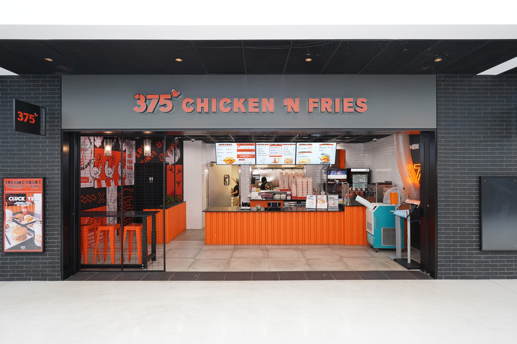 375º Chicken 'N Fries in Newark, New Jersey, interior view 6, designed by Zelta Design