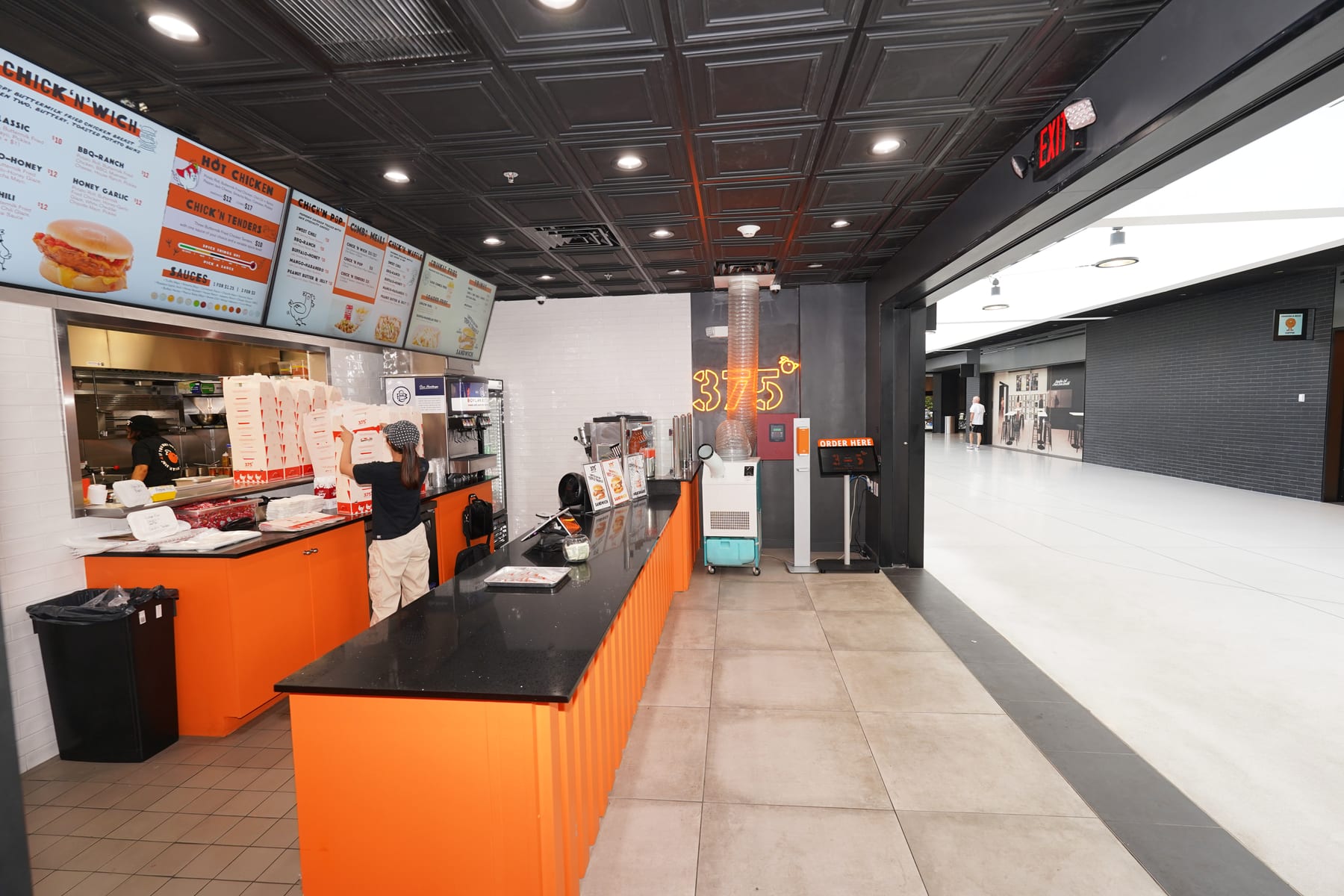 375º Chicken 'N Fries in Newark, New Jersey, interior view 8, designed by Zelta Design