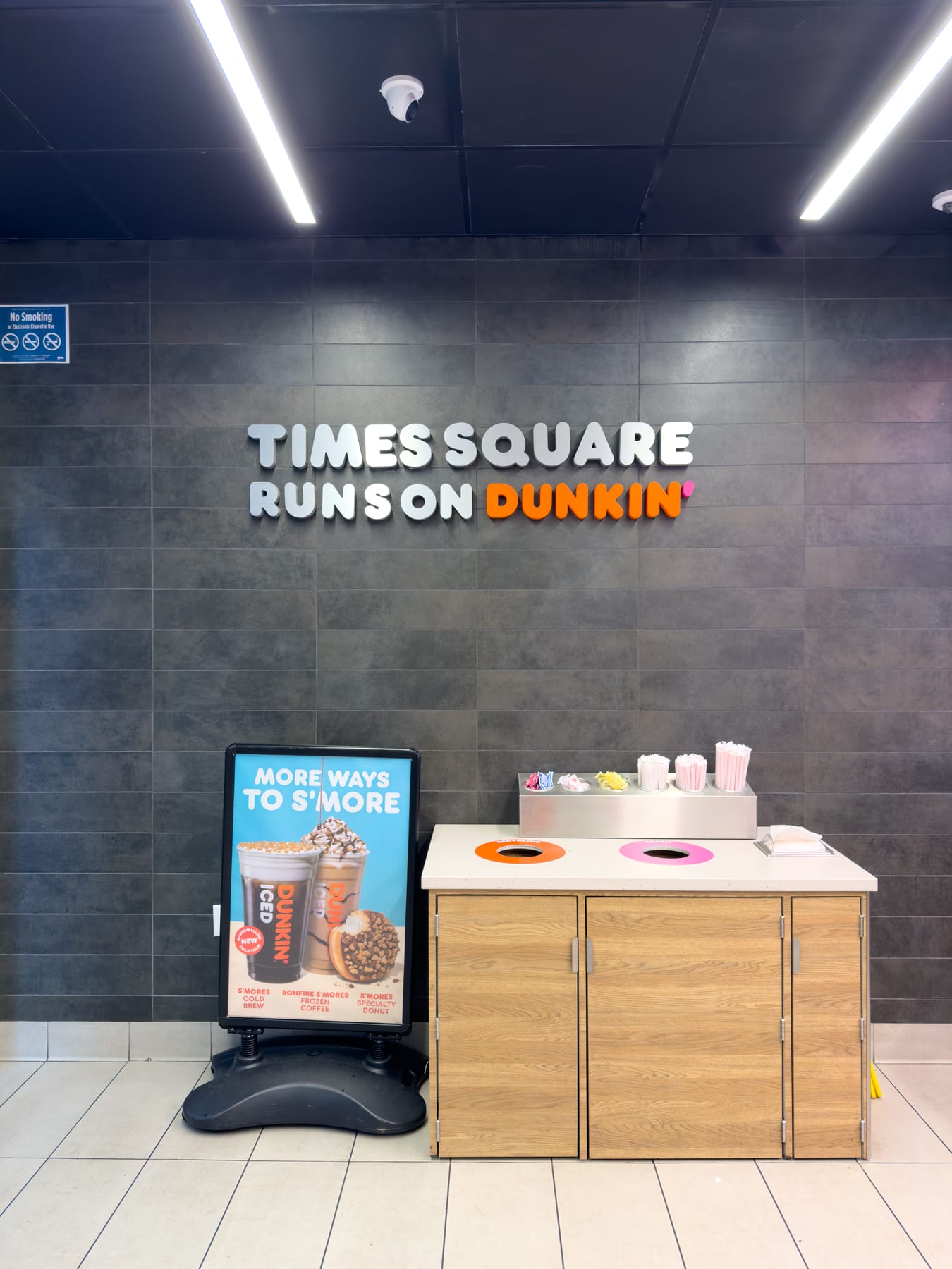 Dunkin' in Times Square, New York, interior view 2, designed by Zelta Design