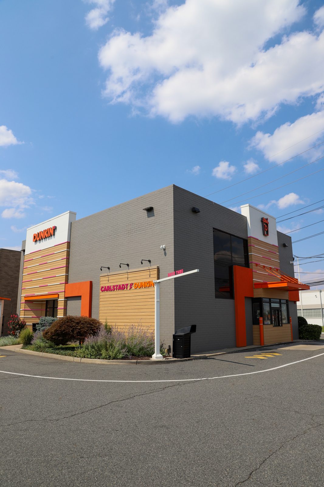 Dunkin' in Carlstadt, New Jersey, interior view 2, designed by Zelta Design