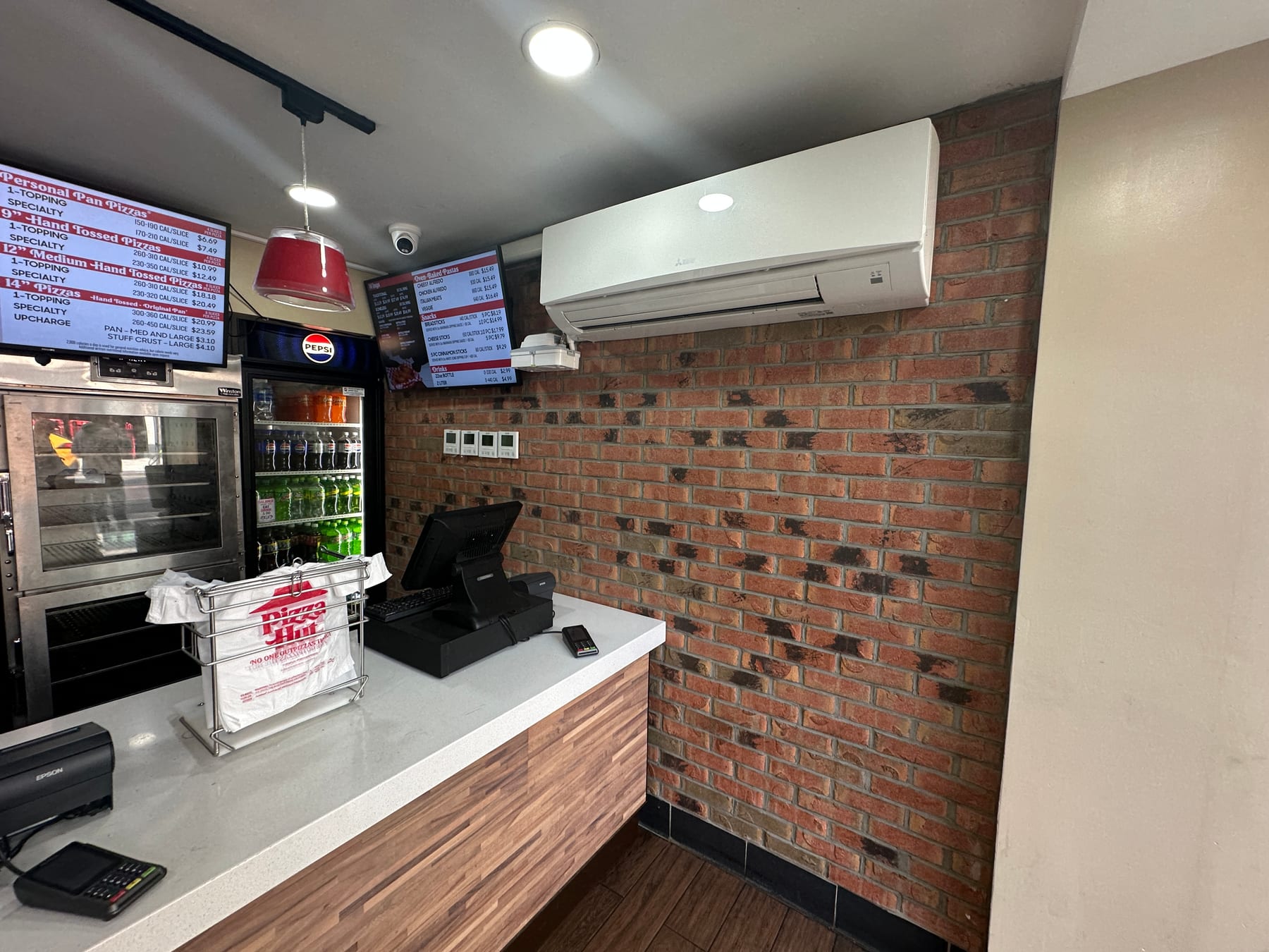 Pizza Hut in Chelsea, New York, interior view 2, designed by Zelta Design