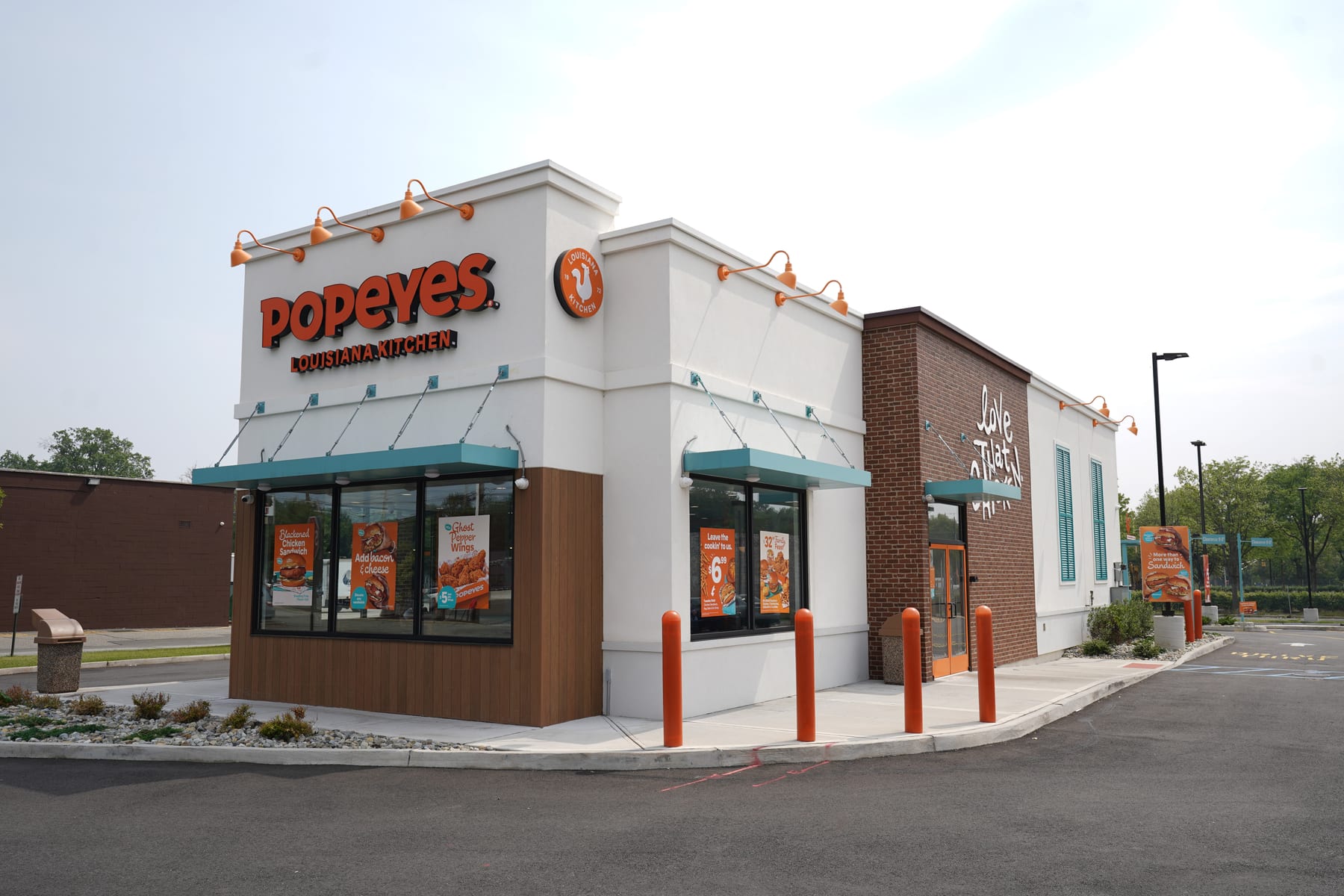 Popeyes in Paramus, New Jersey, interior view 2, designed by Zelta Design