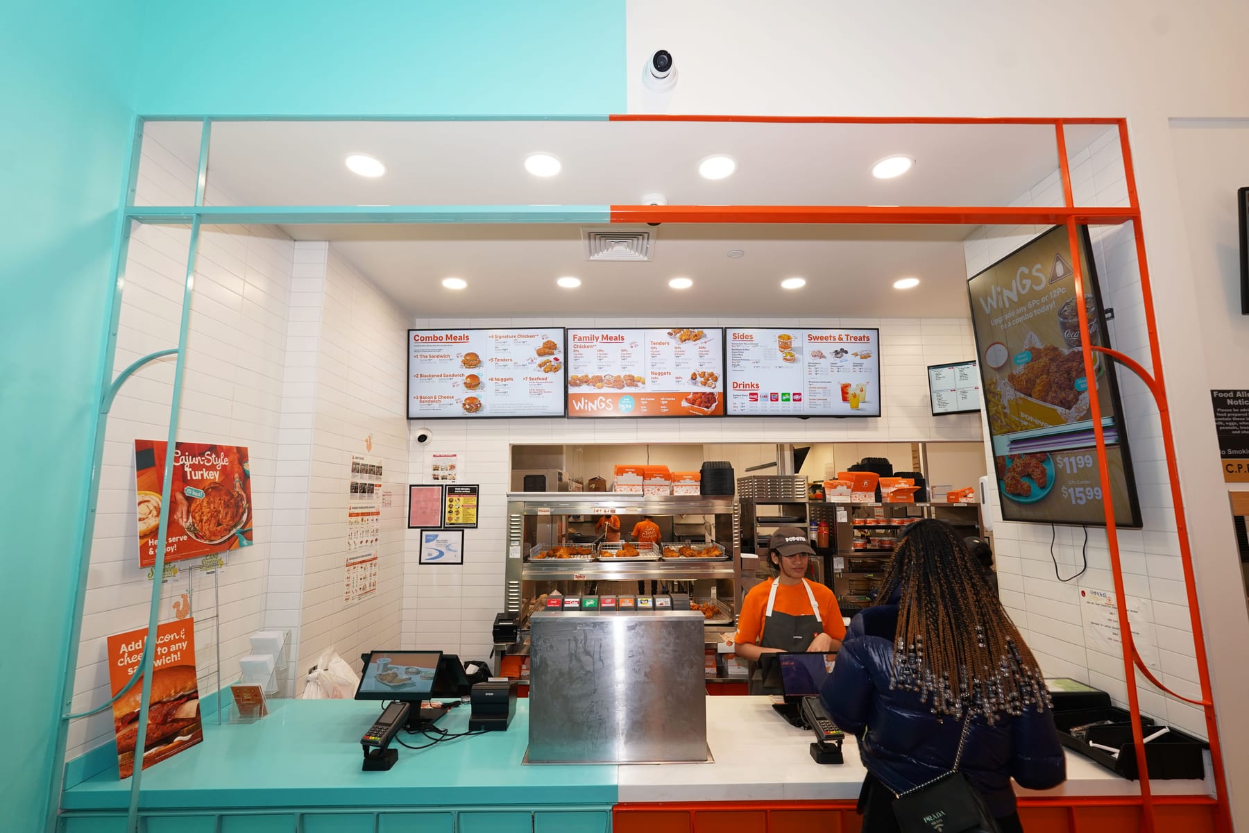 Popeyes in New York, interior view 3, designed by Zelta Design