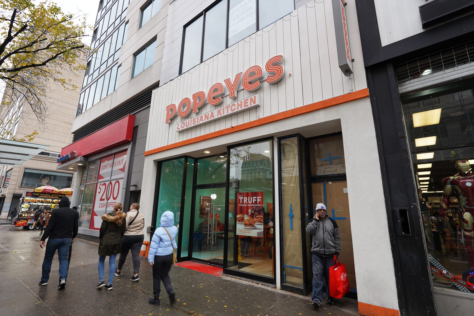 Popeyes in New York, interior view 5, designed by Zelta Design