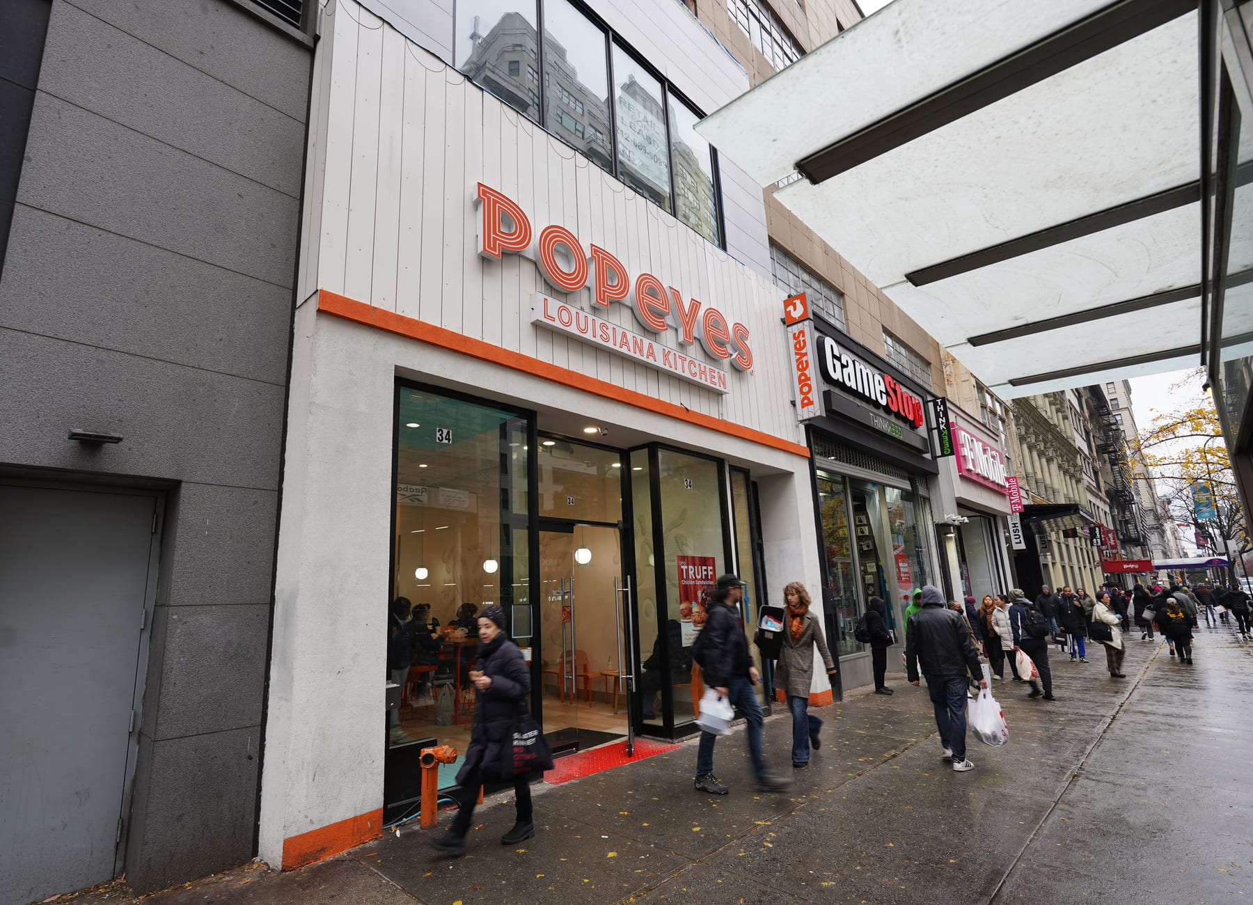 Popeyes in New York, interior view 6, designed by Zelta Design