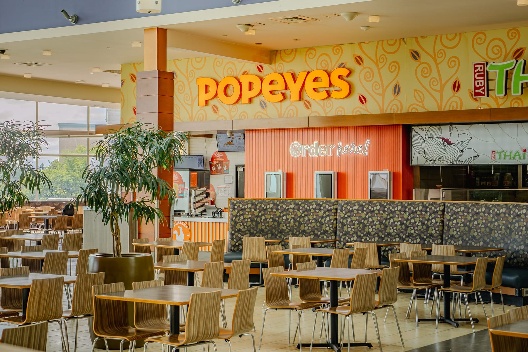 Popeyes in Bridgewater, New Jersey, interior view 2, designed by Zelta Design