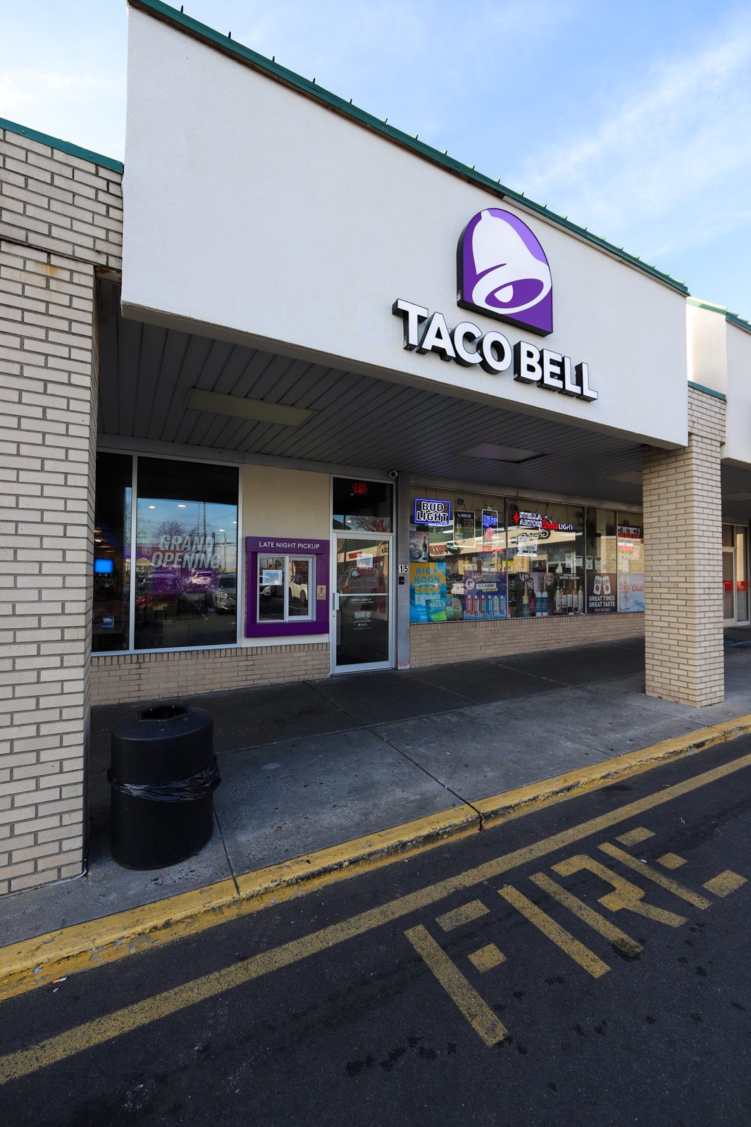 Taco Bell in North Arlington, New Jersey, interior view 3, designed by Zelta Design