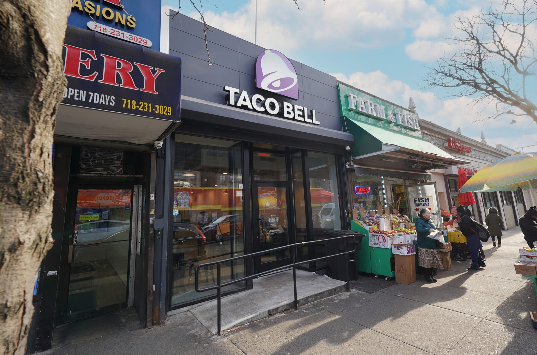 Taco Bell in Bronx, New York, interior view 4, designed by Zelta Design